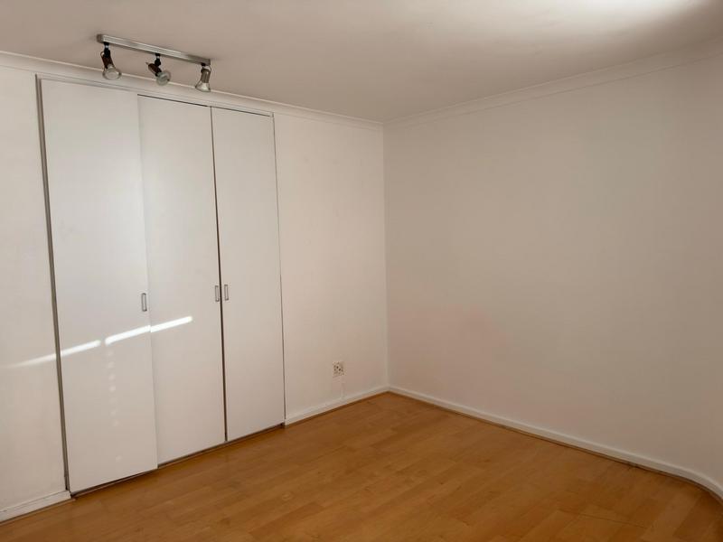 To Let 3 Bedroom Property for Rent in Sea Point Western Cape